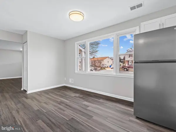 1095 WOODLAWN AVE, Pasadena, MD 21122