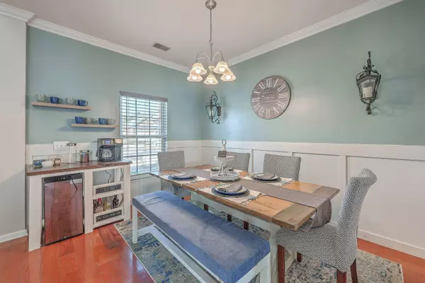 304 Lakewind Dr, Moncks Corner, SC 29461