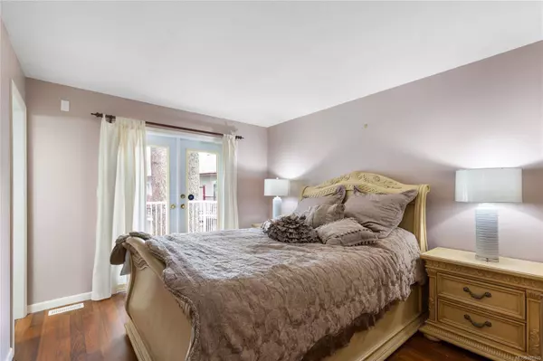 6019 Joseph Pl, Nanaimo, BC V9T 6H7