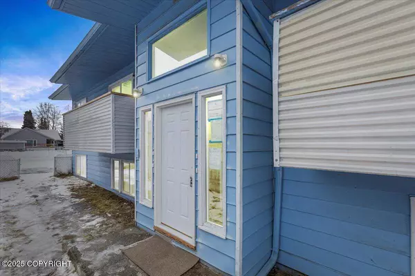 825 N Bliss ST, Anchorage, AK 99508