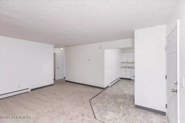 825 N Bliss ST, Anchorage, AK 99508