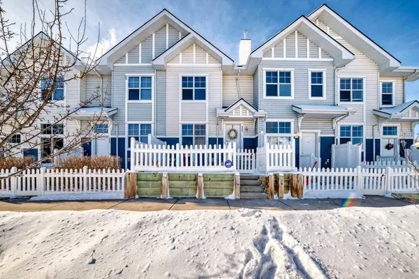 3042 New Brighton GDNS SE, Calgary, AB T2Z 0A5