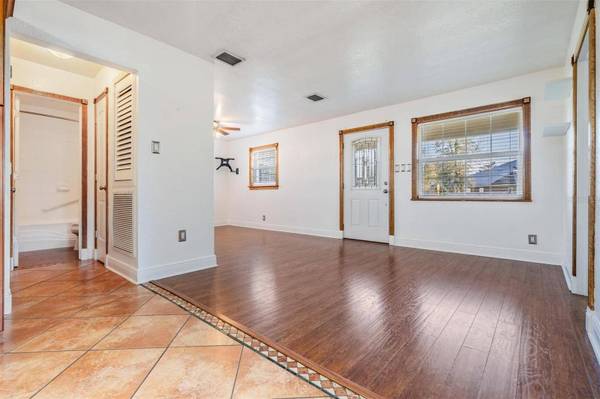 2502 WASHINGTON RD, Valrico, FL 33594