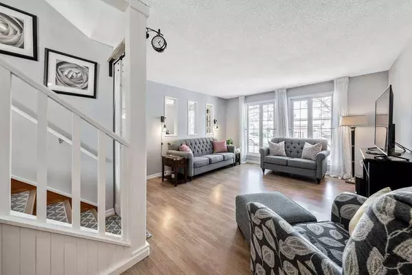 228 Faldale Close NE, Calgary, AB T3J 1V9