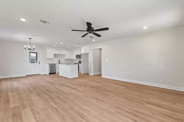 7 Jackson Square Dr., Hattiesburg, MS 39402