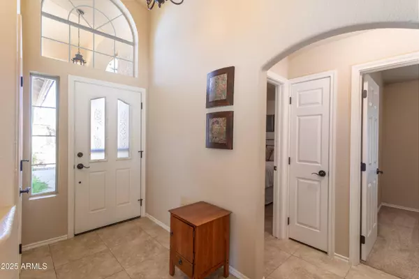 1363 E AMBERWOOD Drive, Phoenix, AZ 85048