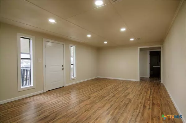 1473 Fm 530, Hallettsville, TX 77964