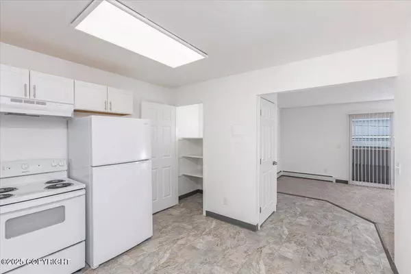 825 N Bliss ST, Anchorage, AK 99508