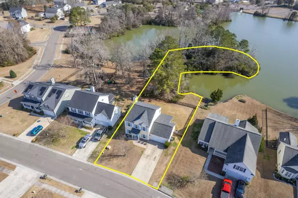 304 Lakewind Dr, Moncks Corner, SC 29461