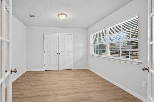 5209 Winifred Drive, Fort Worth, TX 76133