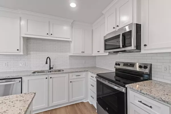 7 Jackson Square Dr., Hattiesburg, MS 39402