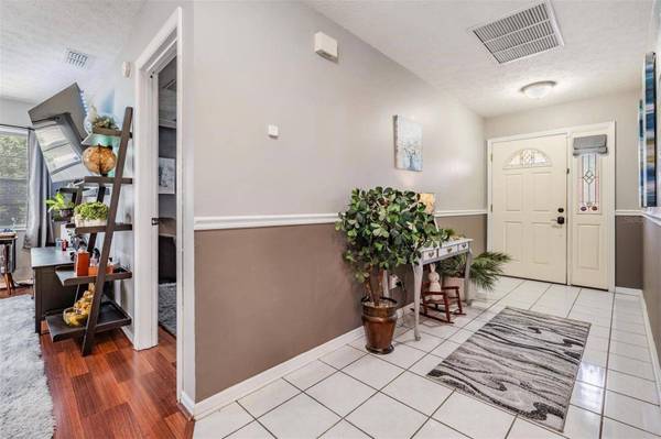 868 TIMBER POND DR, Brandon, FL 33510