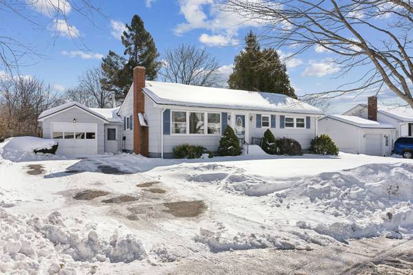 85 Wayside RD, Portland, ME 04102
