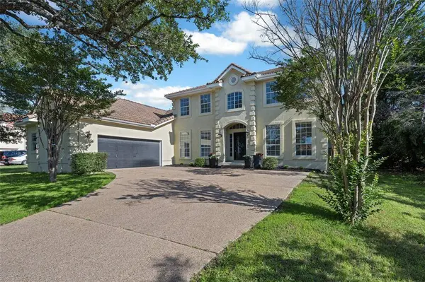 23 Hightrail WAY, The Hills, TX 78738