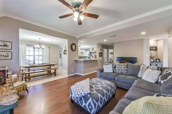 4311 Avenue J, Santa Fe, TX 77510