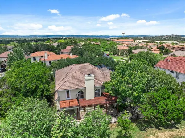 23 Hightrail WAY, The Hills, TX 78738