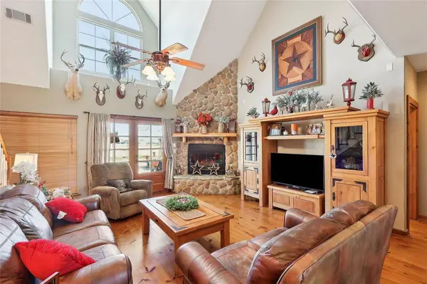 11499 Labelle RD, Beaumont, TX 77705
