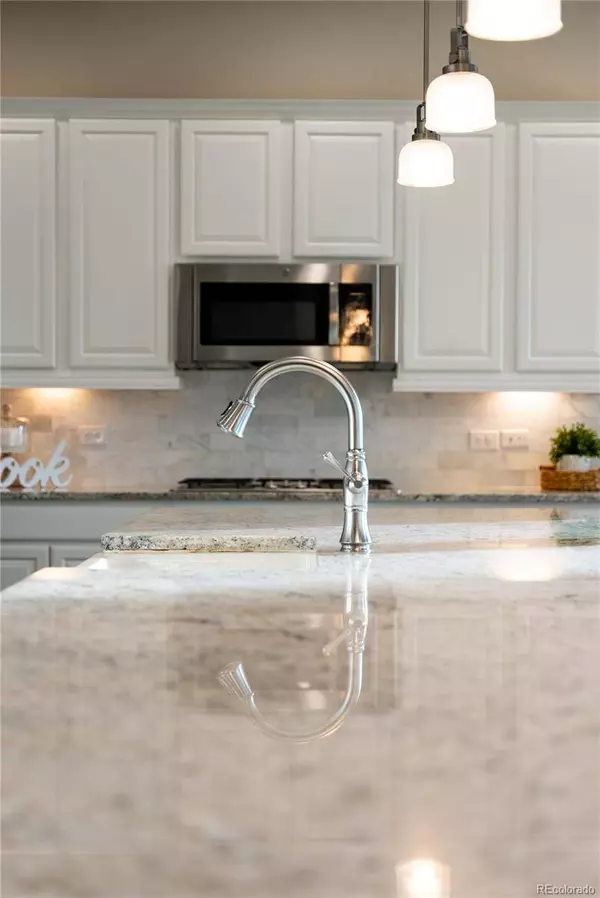 9587 Kentwick CIR, Englewood, CO 80112