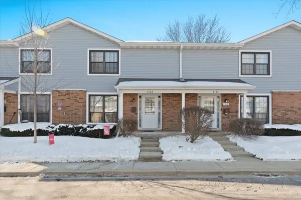 4163 Continental DR, Waukegan, IL 60087