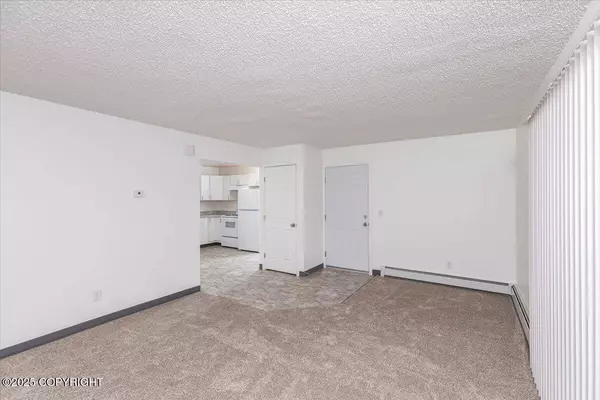 825 N Bliss ST, Anchorage, AK 99508