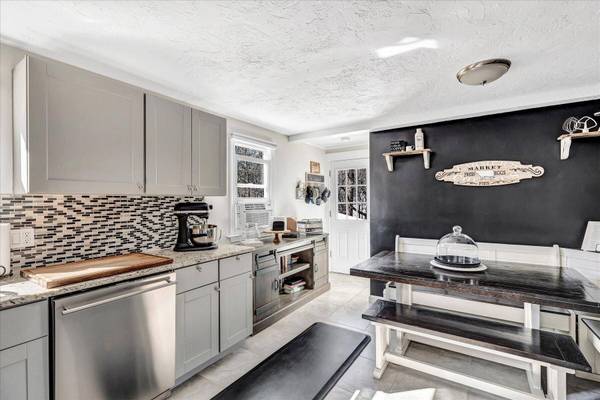16 Brigantine Circle, Plymouth, MA 02360