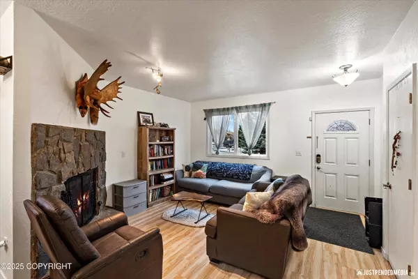 4207 Cosmos DR, Anchorage, AK 99517