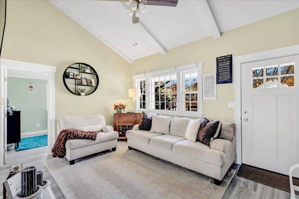 16 Brigantine Circle, Plymouth, MA 02360