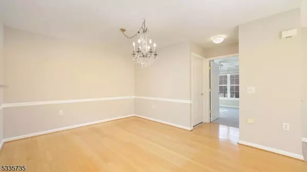 233 Chandler Ct, Hillsborough Twp., NJ 08844