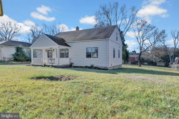 6121 AUTH RD, Suitland, MD 20746