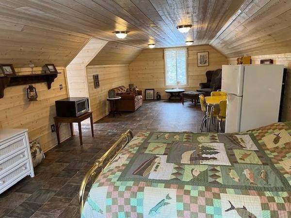 330 SWAN DR, Watersmeet, MI 49969