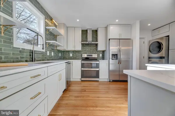 6121 AUTH RD, Suitland, MD 20746