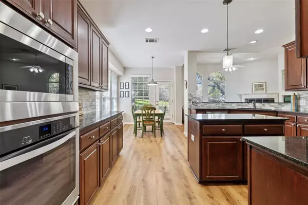 11906 Loomis DR, Austin, TX 78738