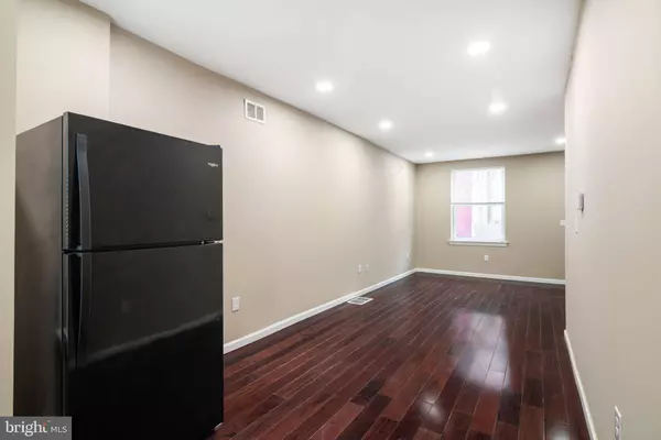 963 N 45TH ST, Philadelphia, PA 19104