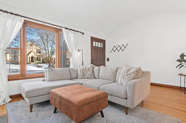 2158 Juno AVE, Saint Paul, MN 55116