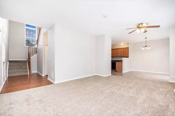 2373 Sunshine Lane #2373, Aurora, IL 60503