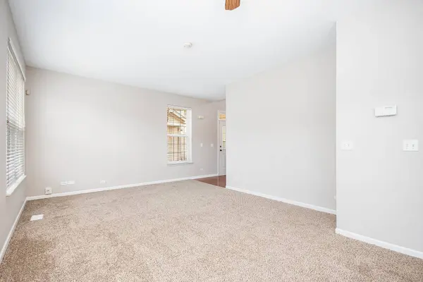 2373 Sunshine LN #2373, Aurora, IL 60503