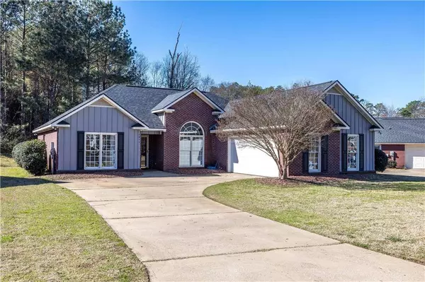 1911 Tranquil LN, Phenix City, AL 36867