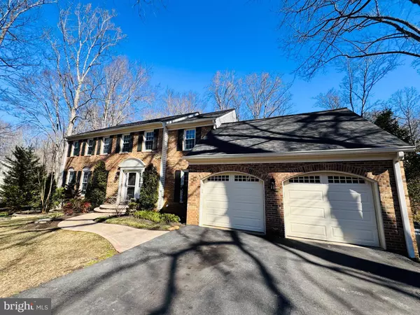 6020 MAKELY DR, Fairfax Station, VA 22039