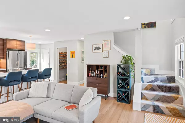 2417 ROSS ST, Alexandria, VA 22306