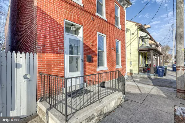 215 WALNUT ST, Lebanon, PA 17042