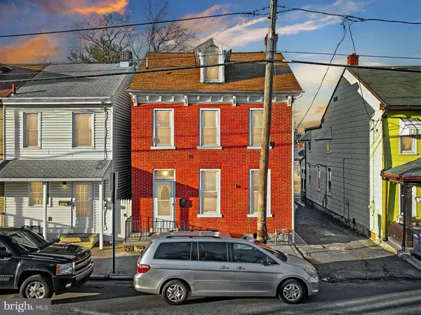 215 WALNUT ST, Lebanon, PA 17042