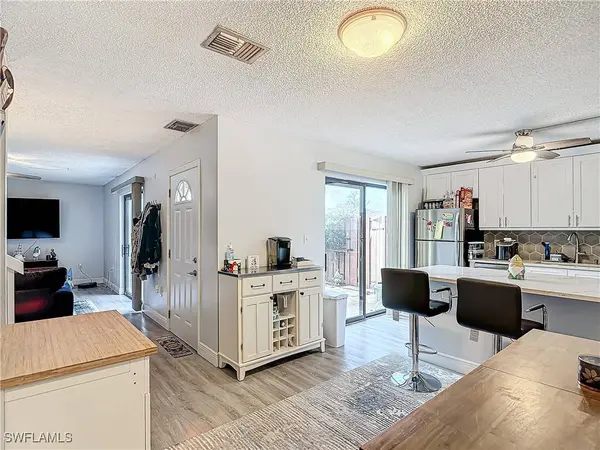 5215 Cedarbend DR #4, Fort Myers, FL 33919