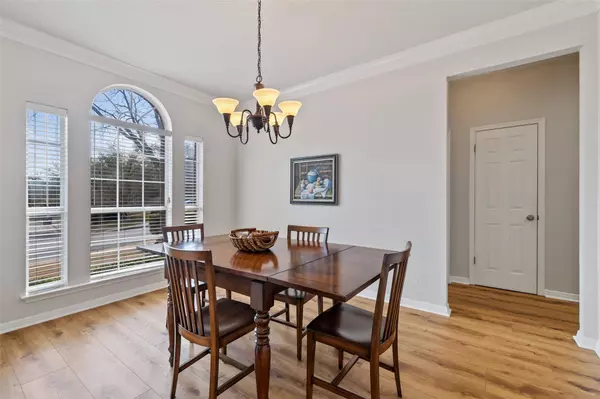 11906 Loomis DR, Austin, TX 78738