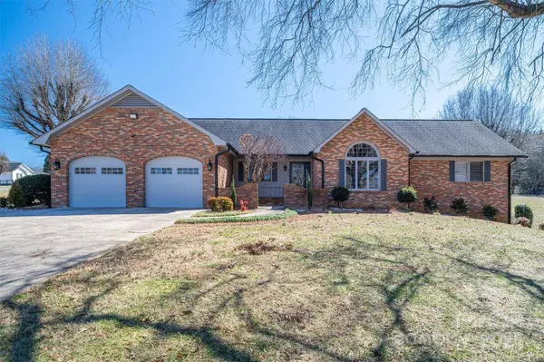 102 3rd AVE SE, Catawba, NC 28609