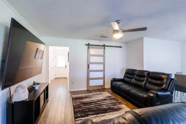 6405 Saddle Horse Lane, Forest Hill, TX 76119