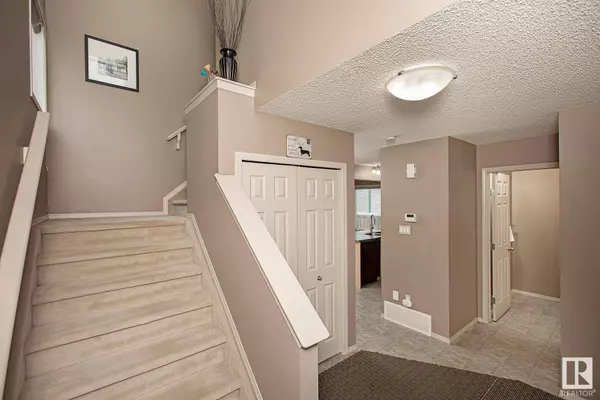 3351 24 AV NW, Edmonton, AB T6T 1Y5