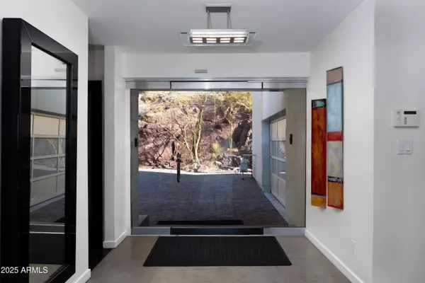 4959 E RED ROCK Drive, Phoenix, AZ 85018