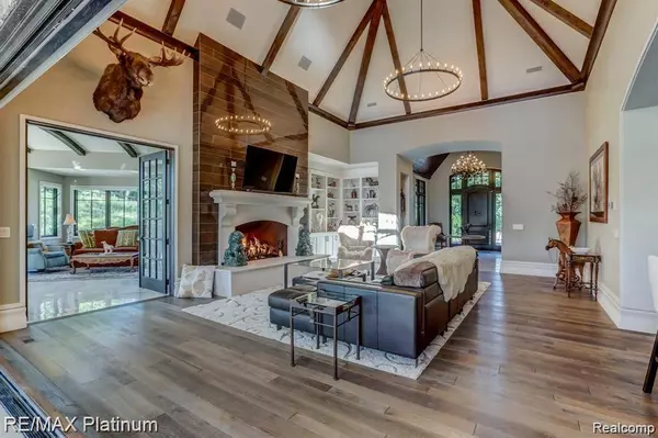 1286 Gray Fox Court, Howell, MI 48843