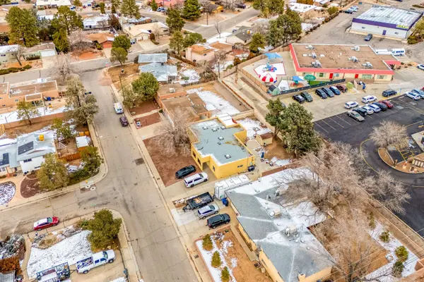 4504 PIEDRA BLANCA ST NE, Albuquerque, NM 87111