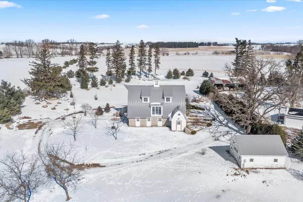 W1996 50th AVE, Maiden Rock, WI 54769